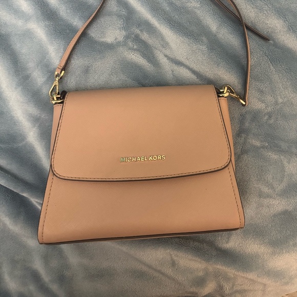 Michael kors crossbody - Picture 1 of 4